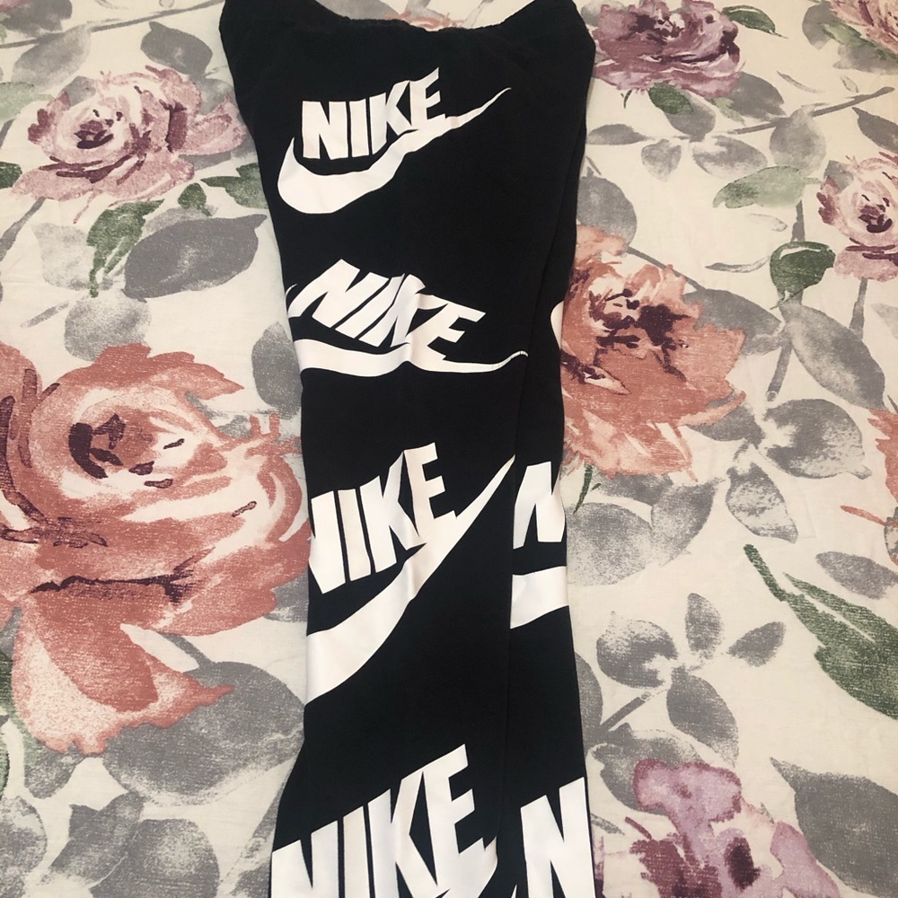 Nike leggings and sports bra duo